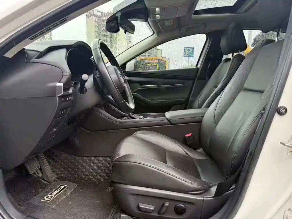 Mazda Axela 2021 2.0L Automatic Quality Edition купить на сайте DeffCars