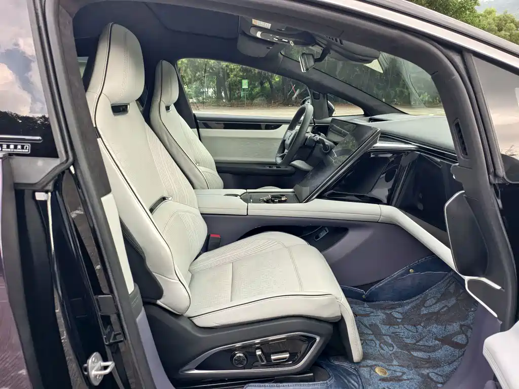 Gaohe HiPhi X 2021 flagship version 6 seats купить на сайте DeffCars