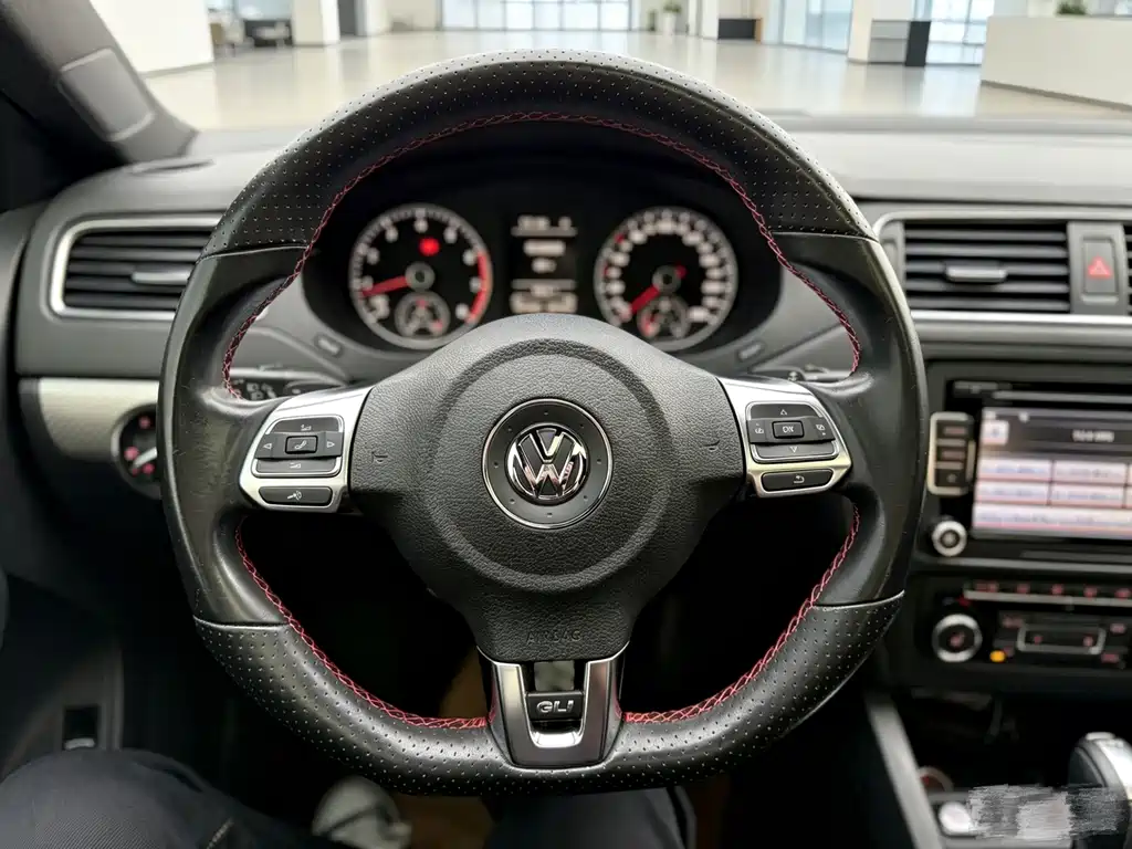 SAGITAR 2013 2.0TSI GLI купить на сайте DeffCars