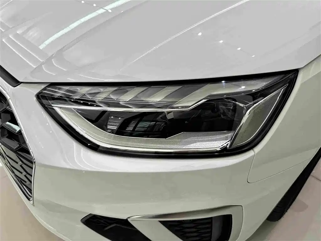 Audi A4L 2024 40 TFSI Fashionable and Dynamic купить на сайте DeffCars