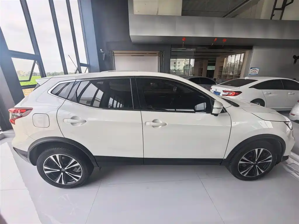 Qashqai 2021 2.0L CVT Deluxe Edition купить на сайте DeffCars