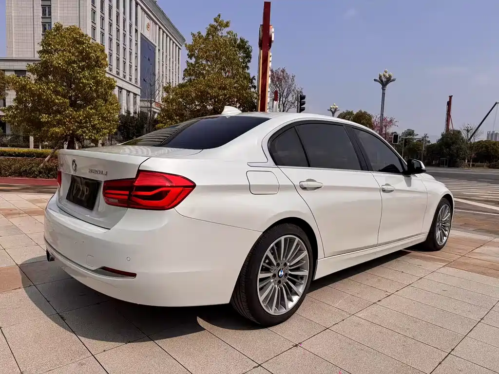 BMW 3 Series 2019 320Li Fashion Model купить на сайте DeffCars
