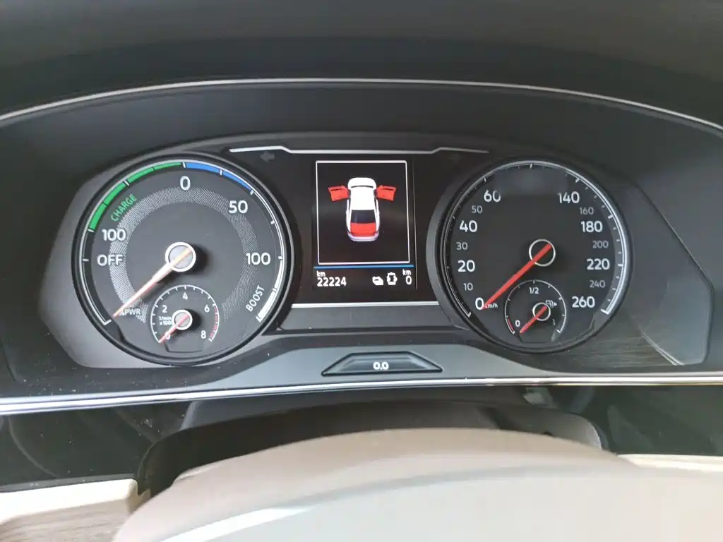 Passat Plug-in Hybrid 2020 430PHEV Hybrid Luxury Edition National VI купить на сайте DeffCars
