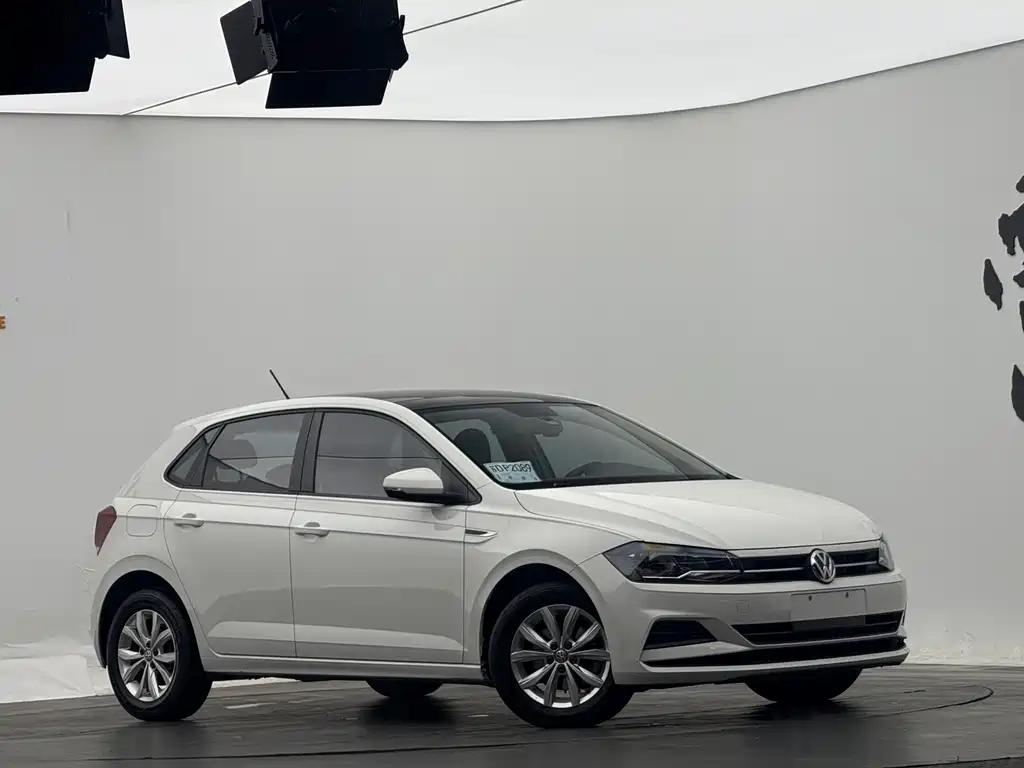 Polo 2021 Plus 1.5L Automatic Colorful Technology Edition купить на сайте DeffCars