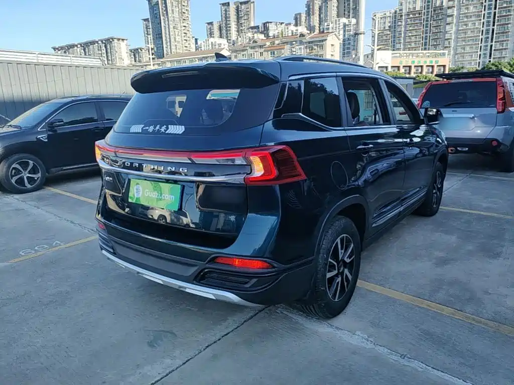 Fengxing T5 2022 Prosperity Model 1.5T Automatic Dream Chasing Edition Five Seats купить на сайте DeffCars