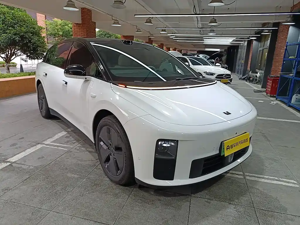 Ideal i6 2025 two-wheel drive standard version купить на сайте DeffCars