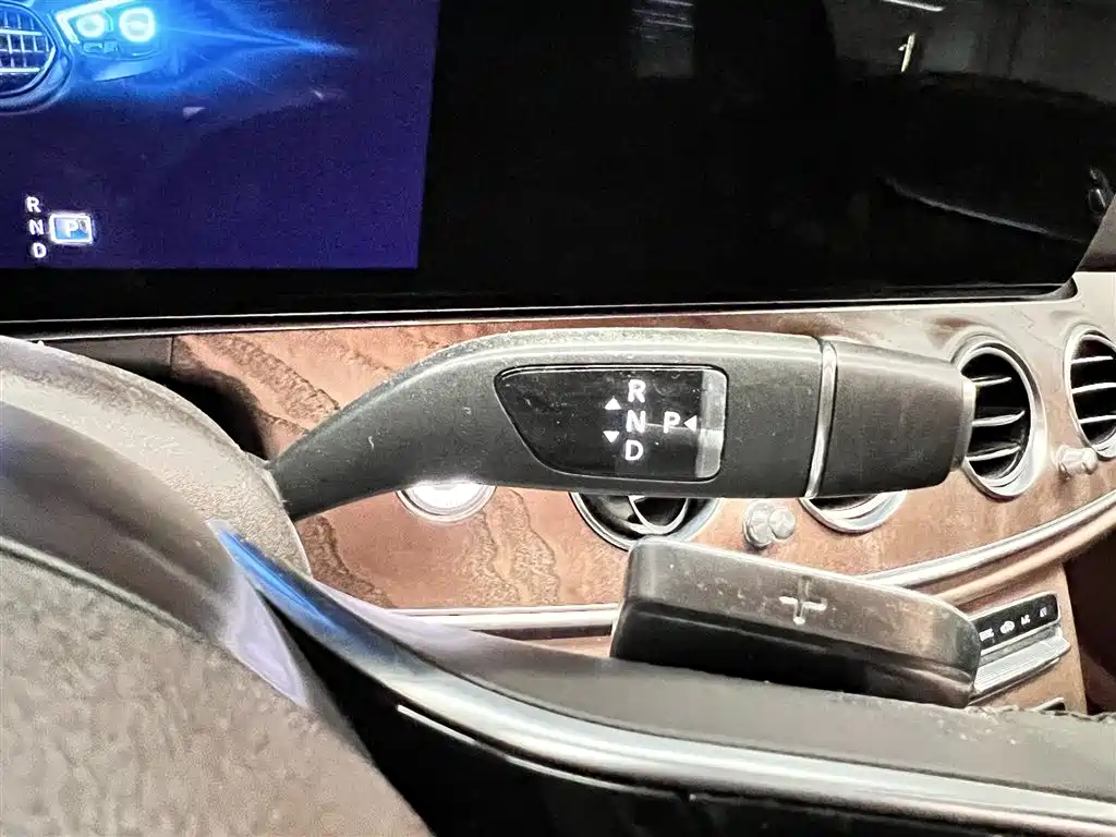 Mercedes-Benz E-Class 2021 facelift E 260 L купить на сайте DeffCars
