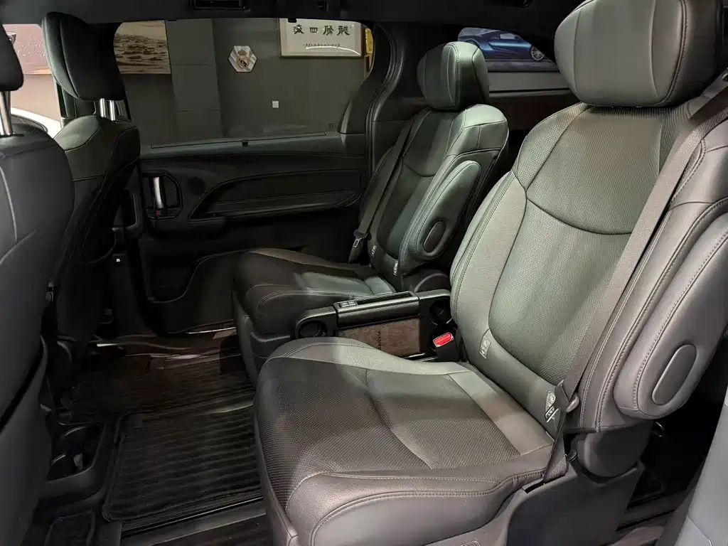 Grevia 2023 2.5L Hybrid Monarch VIP Edition купить на сайте DeffCars