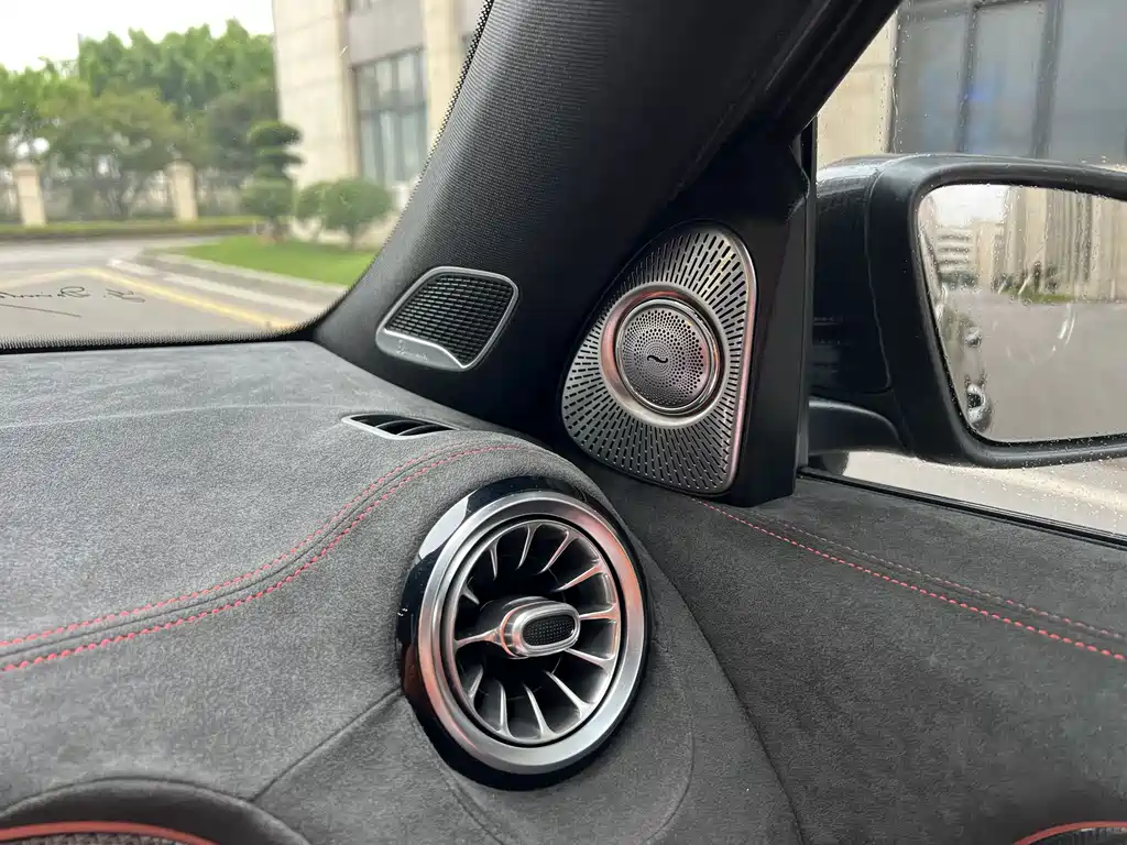 Mercedes-Benz GLB AMG 2021 facelift AMG GLB 35 4MATIC купить на сайте DeffCars