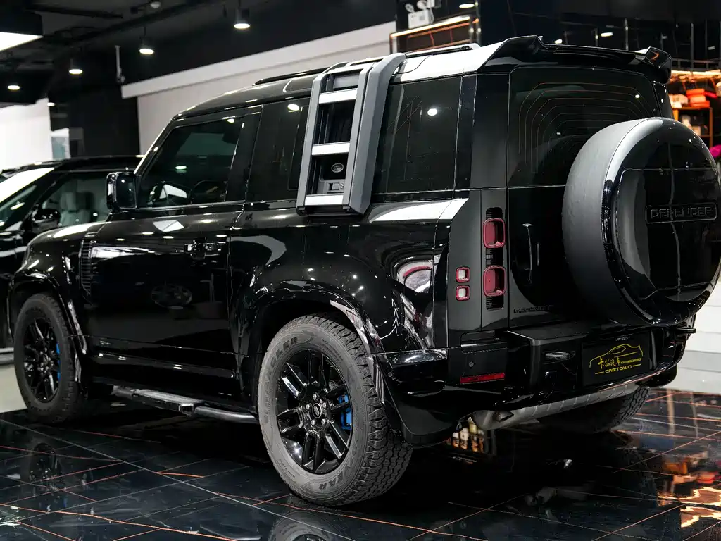 Land Rover Defender 2021 90 P400 X-DYNAMIC S купить на сайте DeffCars
