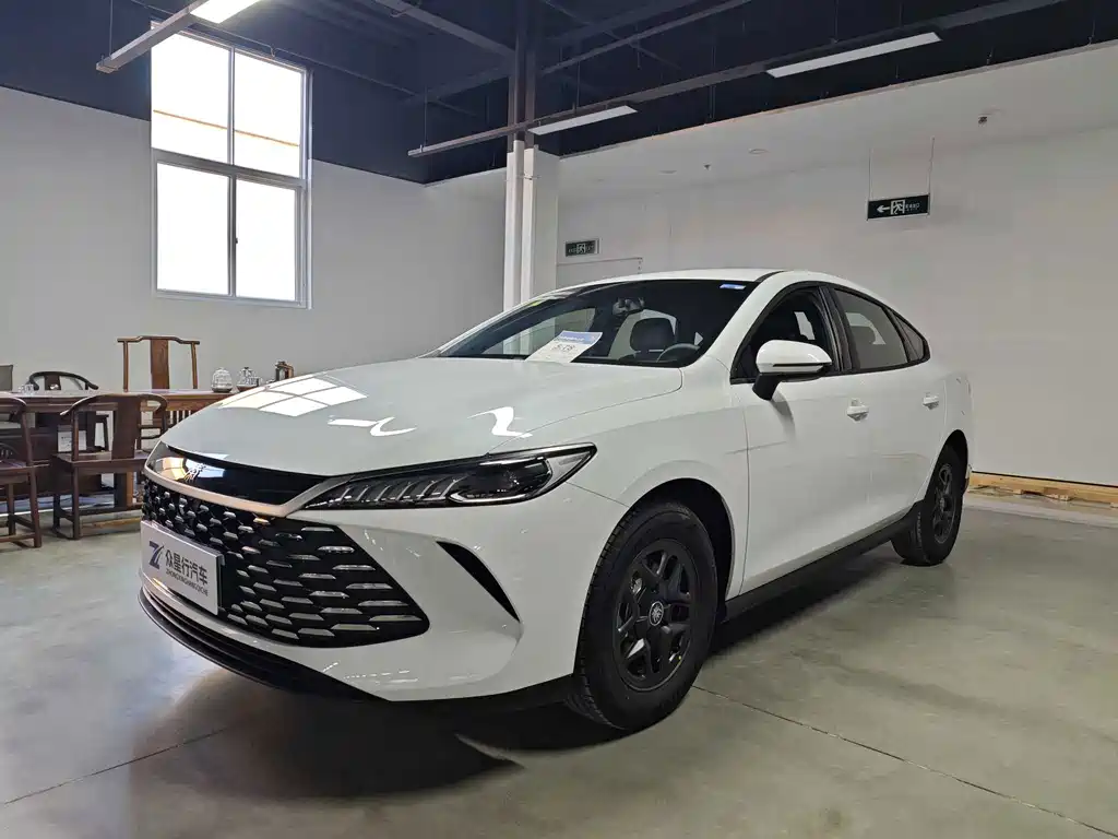 Qin PLUS 2025 DM-i smart driving version 55KM leading model купить на сайте DeffCars