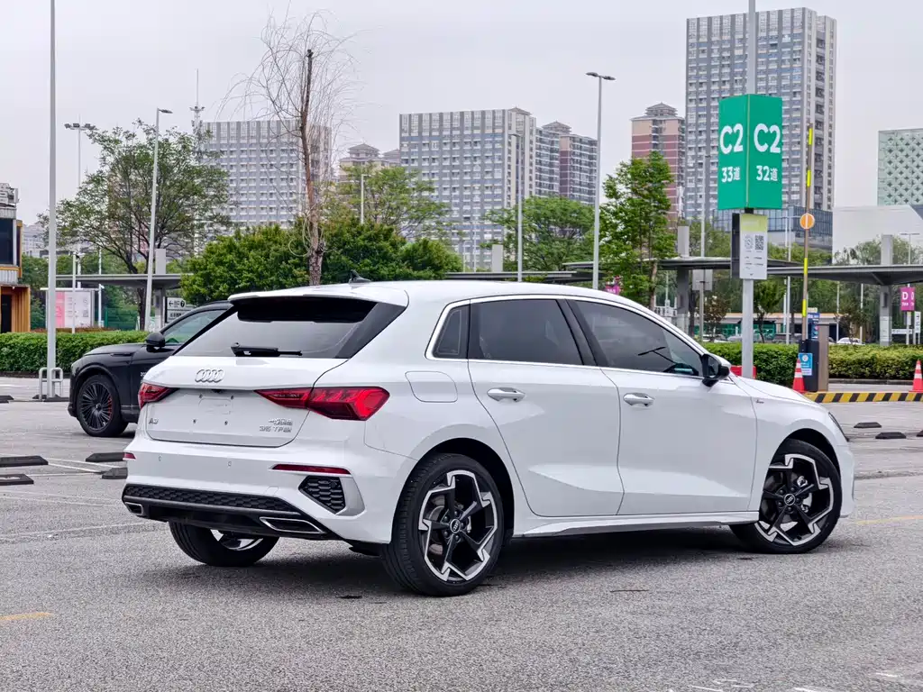 Audi A3 2023 Sportback 35 TFSI luxury sports model купить на сайте DeffCars