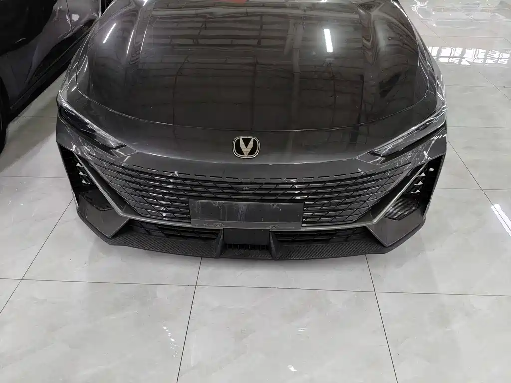 Changan UNI-V 2023 1.5T exclusive model купить на сайте DeffCars