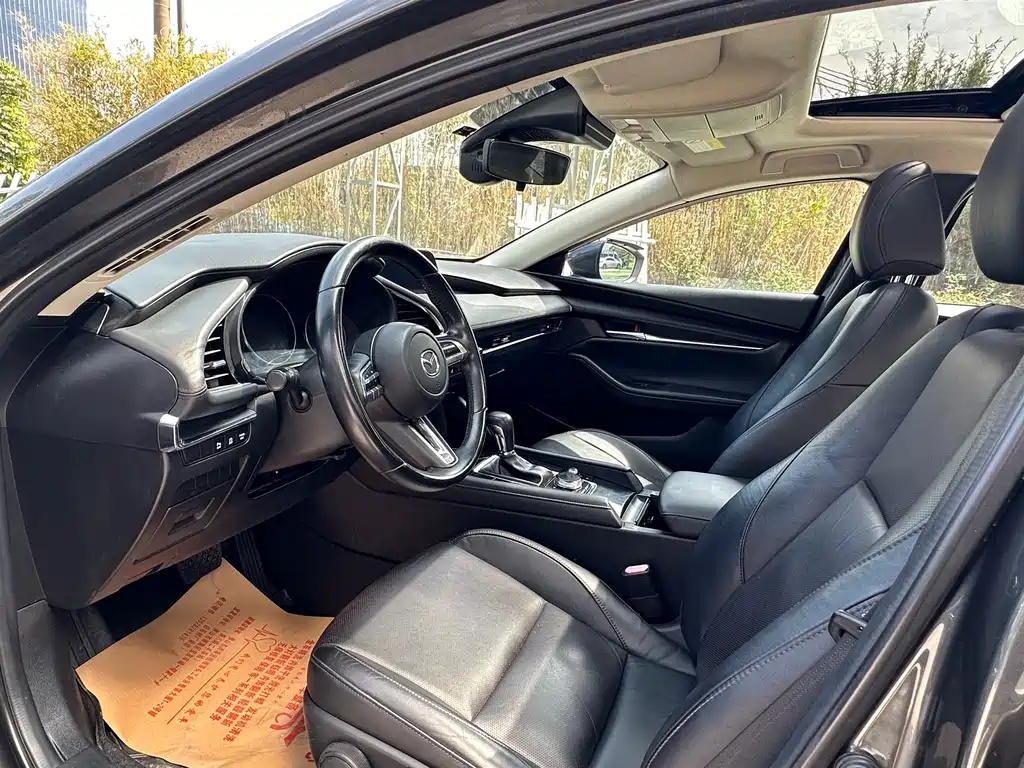 Mazda3 Angkesela 2020 2.0L Automatic Premium Edition купить на сайте DeffCars