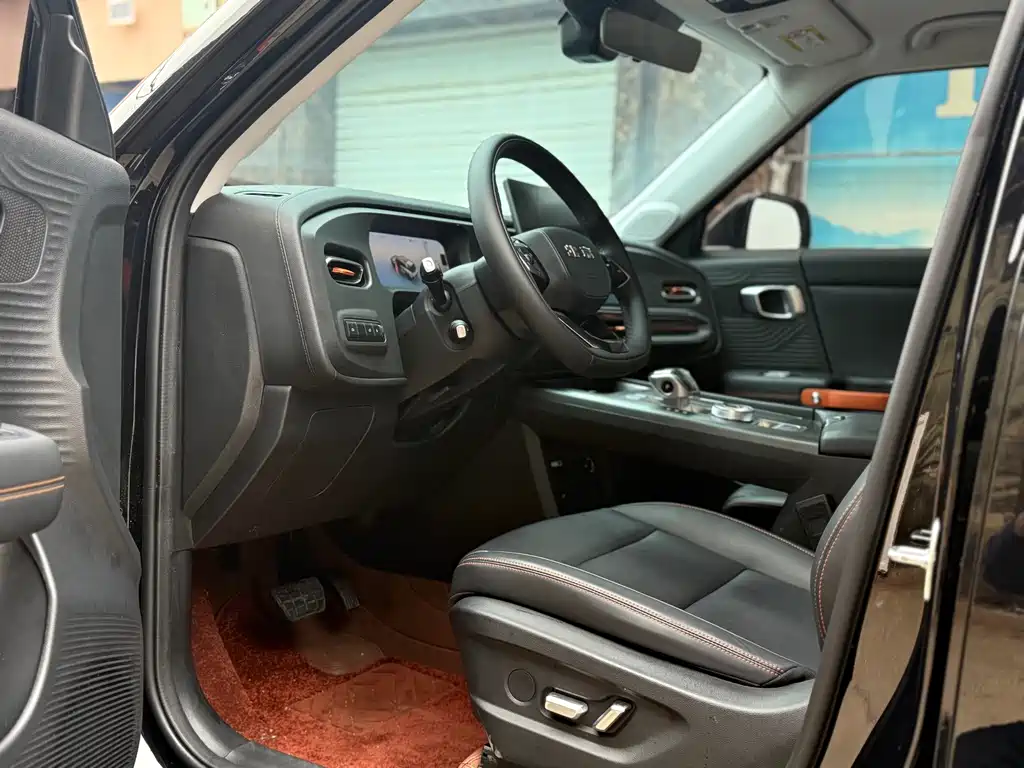 Beijing Off-Road BJ30 2026 Traveler 1.5T Hybrid Standard Edition купить на сайте DeffCars