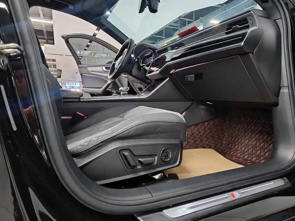 Audi A6L 2021 40 TFSI luxury and dynamic model купить на сайте DeffCars