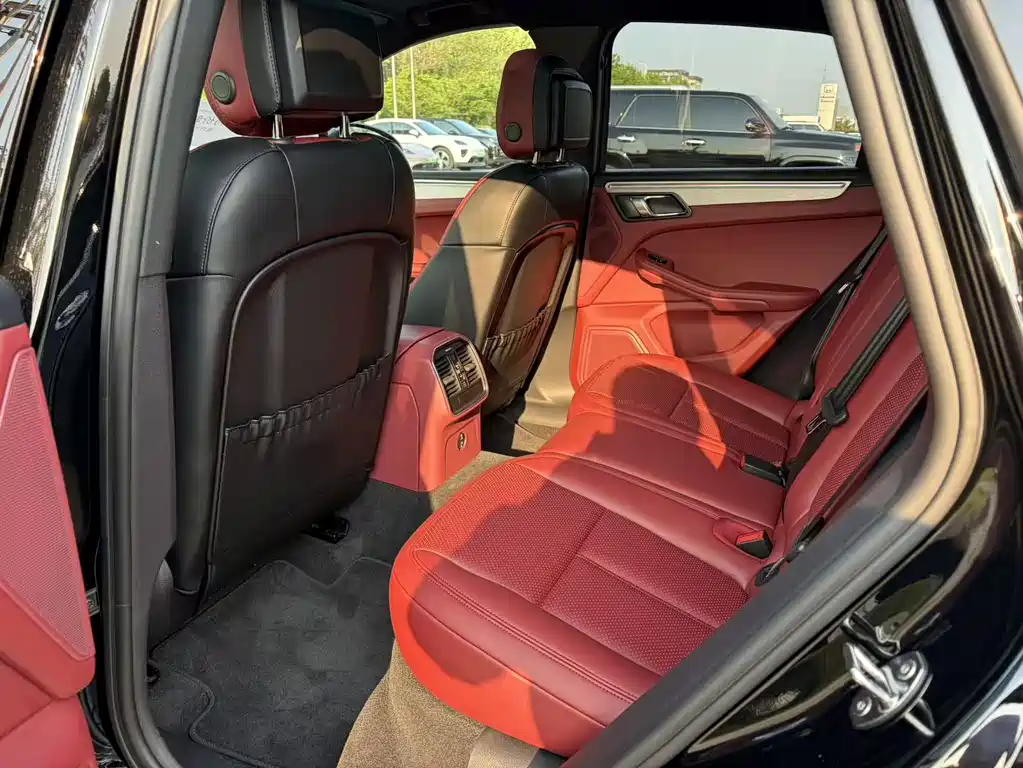 Macan 2024 Macan 2.0T купить на сайте DeffCars