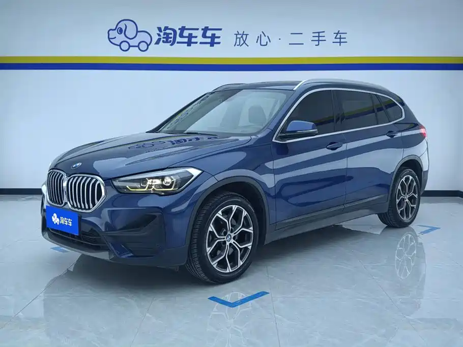 BMW X1 2022 sDrive25Li Leading купить на сайте DeffCars