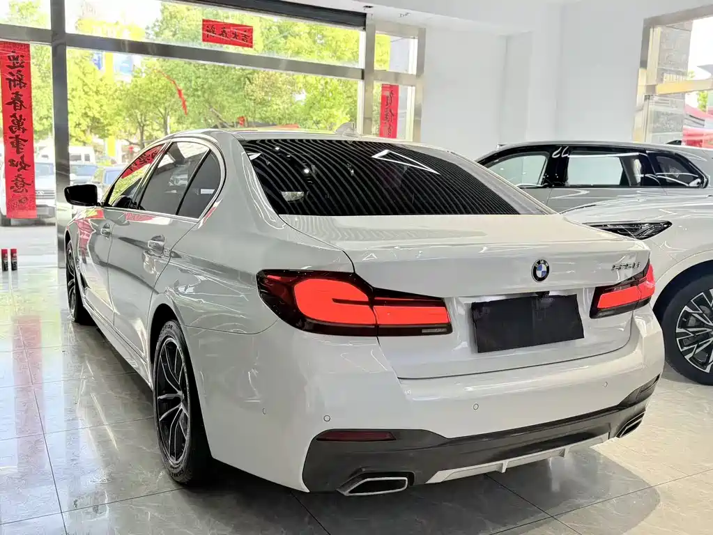 BMW 5 Series 2021 525Li M Sports Package купить на сайте DeffCars