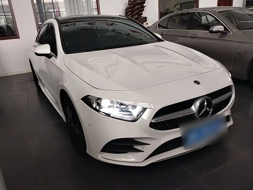 Mercedes A-Class 2022 facelift A 180 L sports sedan купить на сайте DeffCars
