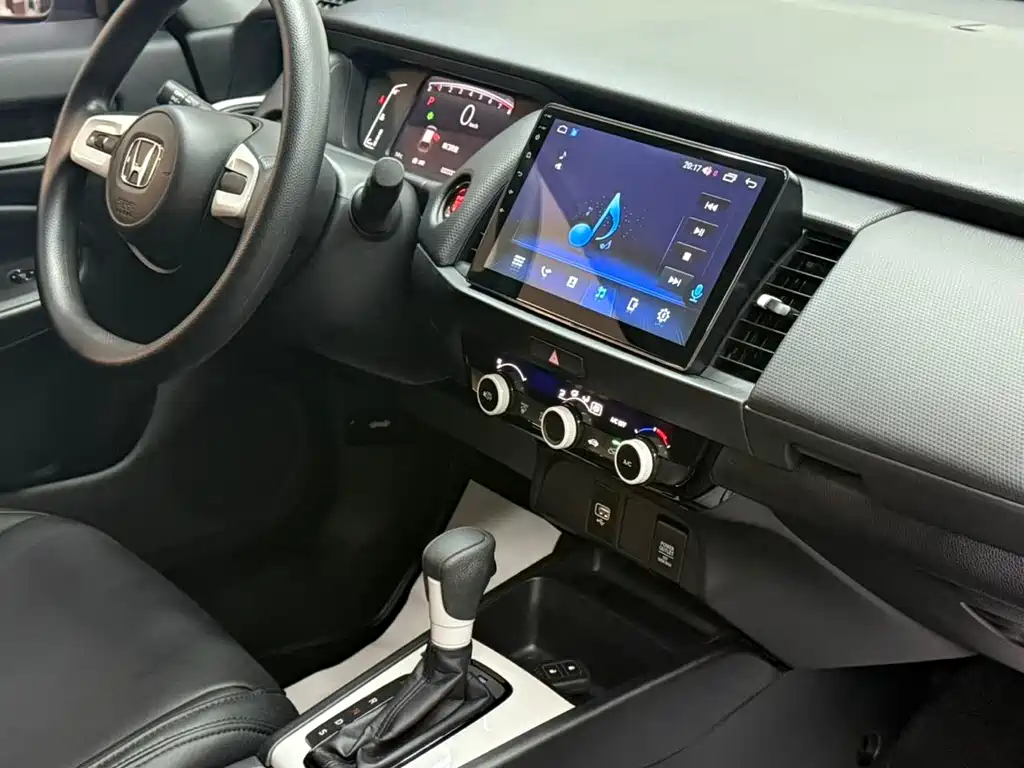 Fit 2021 1.5L CVT Fashion Edition купить на сайте DeffCars
