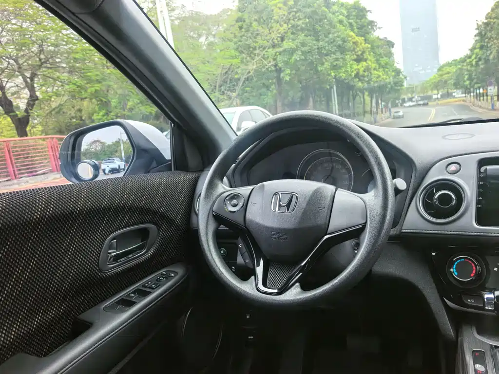 Honda XR-V 2017 1.5L LXi CVT Classic Edition купить на сайте DeffCars