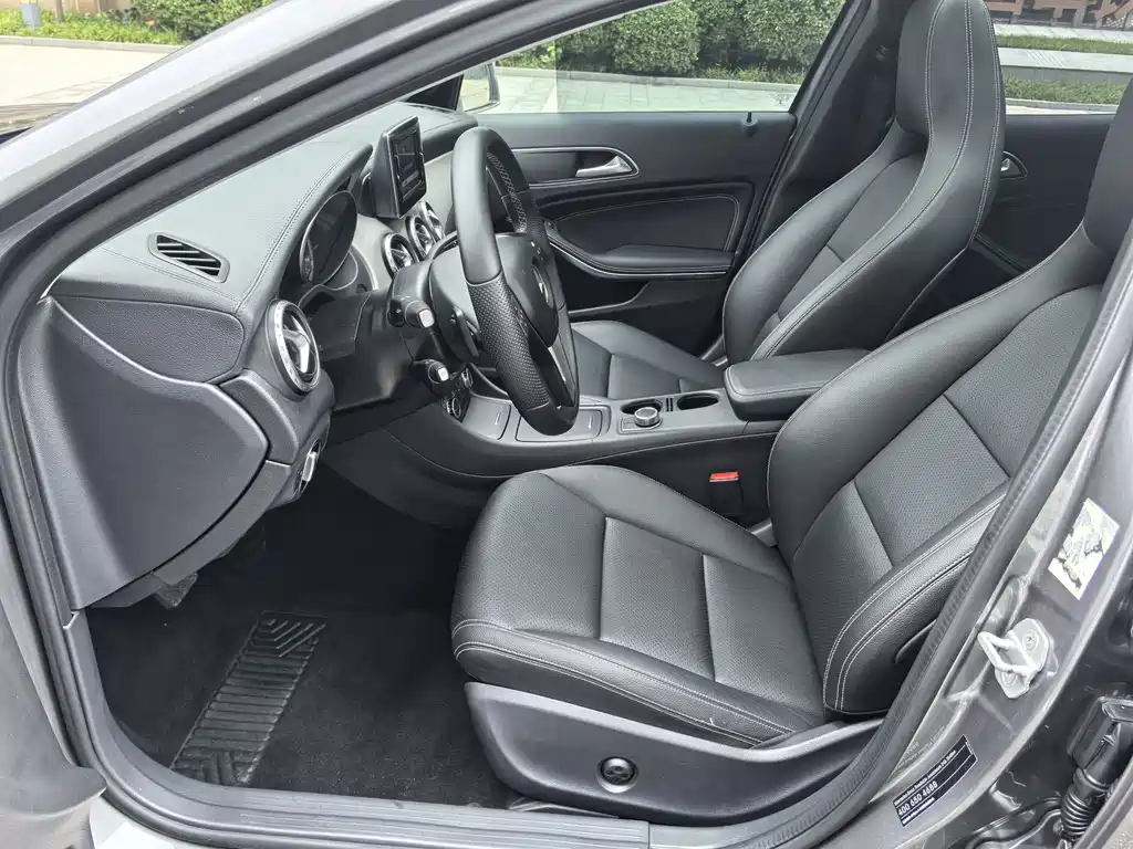 Mercedes-Benz GLA 2015 GLA 220 4MATIC Fashion Model купить на сайте DeffCars