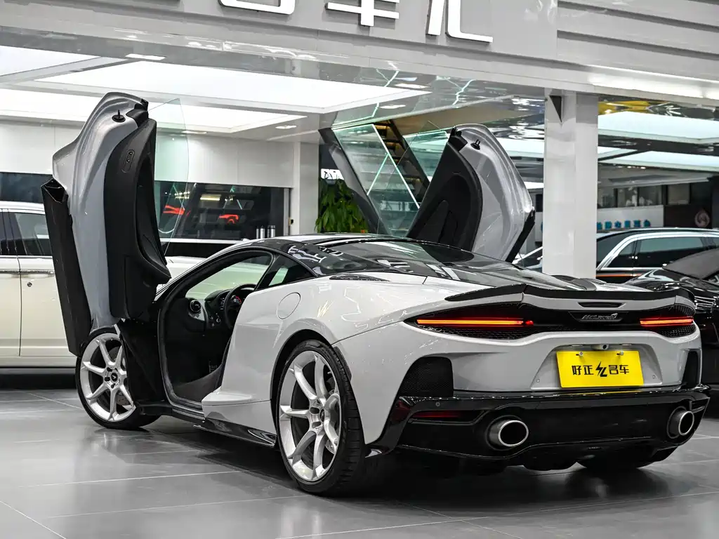 McLaren GT 2019 4.0T Standard Model купить на сайте DeffCars