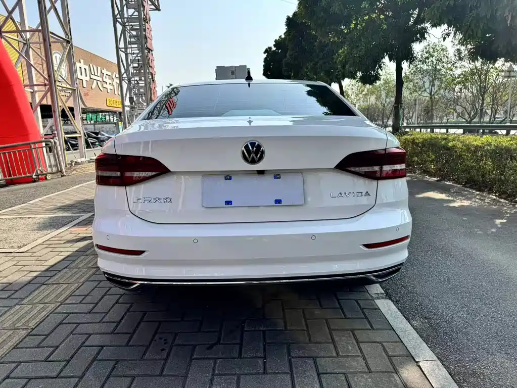 Lavida 2022 1.5L automatic vision version купить на сайте DeffCars
