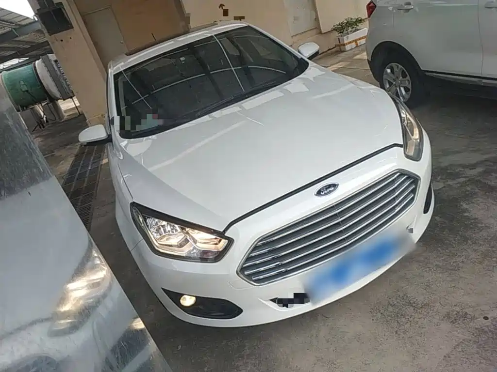 Escort 2017 Happy Edition 1.5L Automatic Fashion Type купить на сайте DeffCars