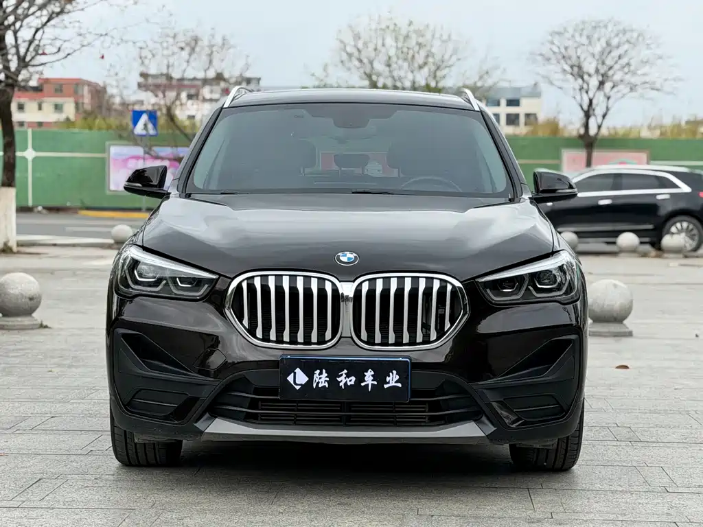 BMW X1 2022 sDrive25Li Leading Model купить на сайте DeffCars