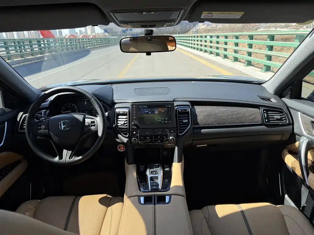 Honda UR-V 2020 370TURBO two-wheel drive premium version купить на сайте DeffCars