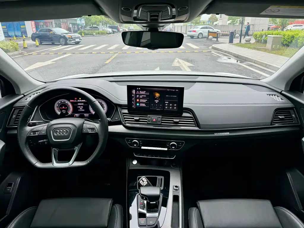 Audi Q5L 2022 40T luxury and dynamic model купить на сайте DeffCars
