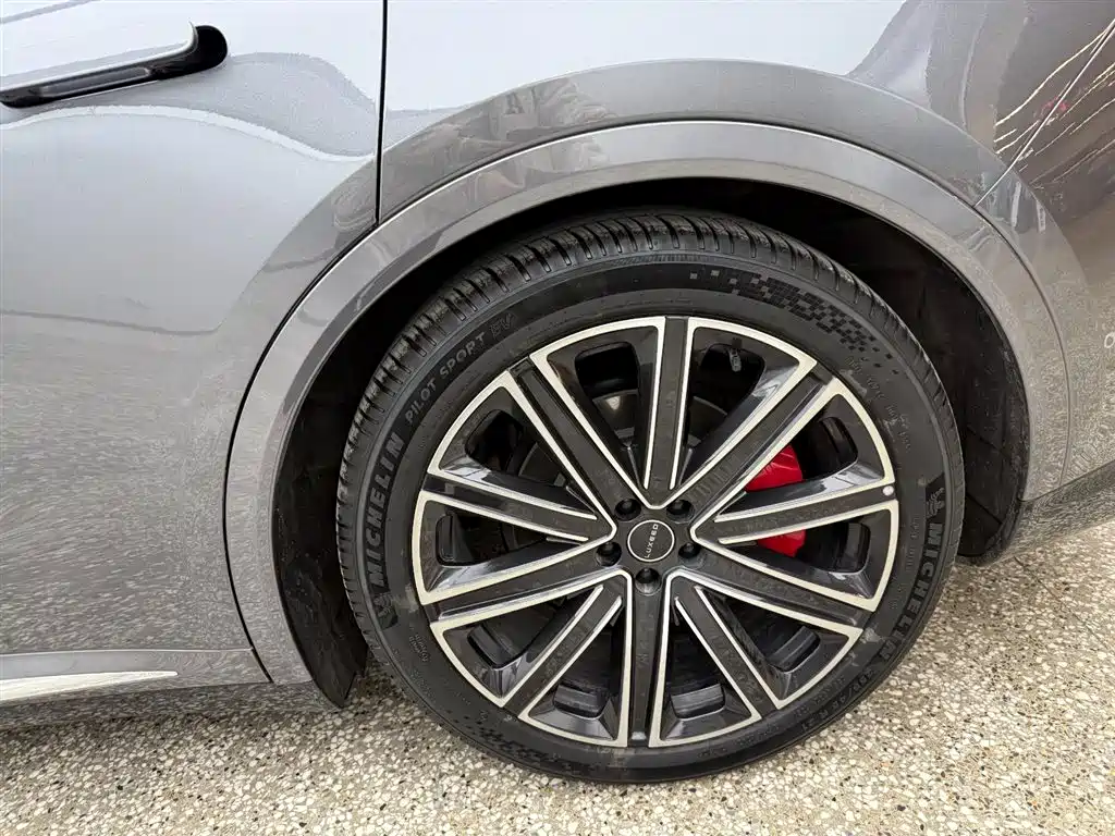 Zhijie R7 2025 extended range 331km Ultra купить на сайте DeffCars