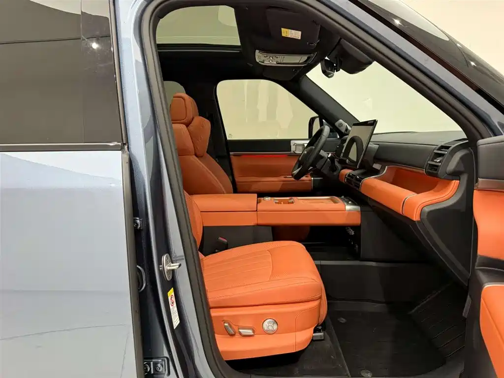 Titanium 7 2025 190KM four-wheel drive Ultra version купить на сайте DeffCars