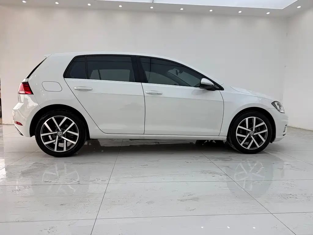 Golf 2020 280TSI DSG comfort model купить на сайте DeffCars