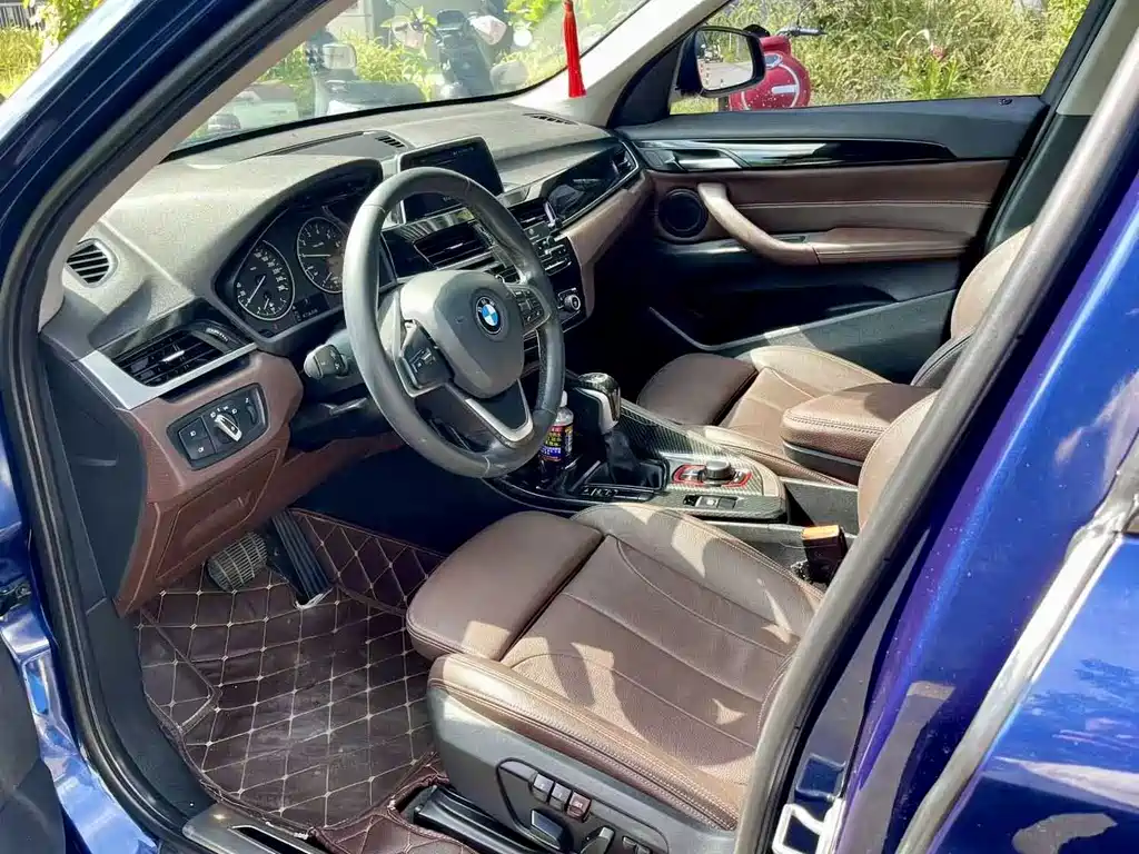 BMW X1 2018 sDrive18Li Premium Edition купить на сайте DeffCars