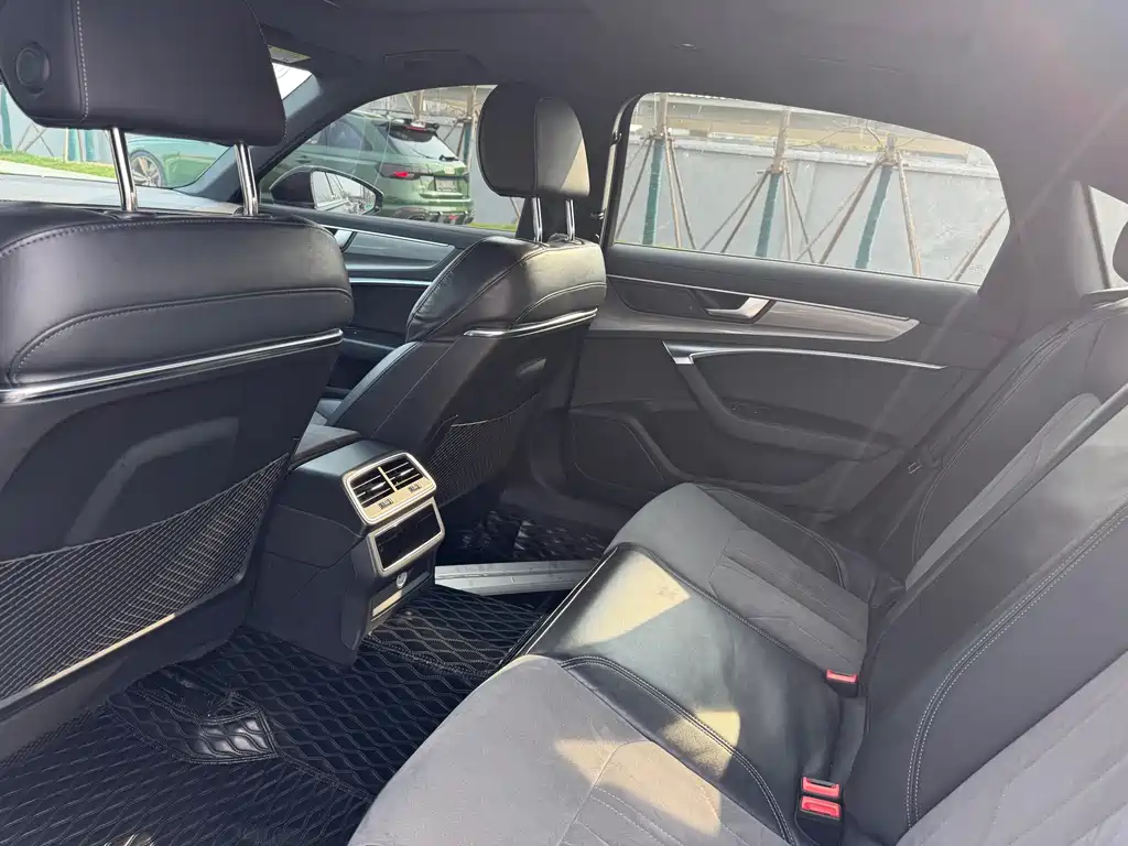 Audi A6L 2022 45 TFSI Premium Dynamic Model купить на сайте DeffCars