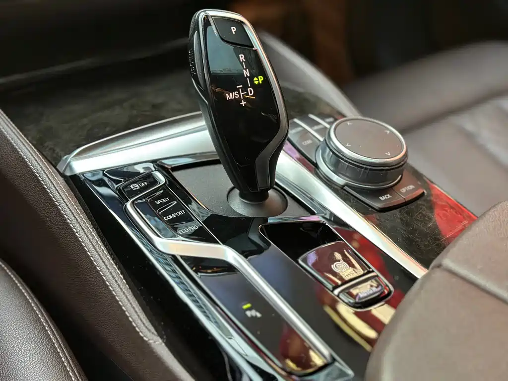 BMW 5 Series 2021 525Li M Sports Package купить на сайте DeffCars