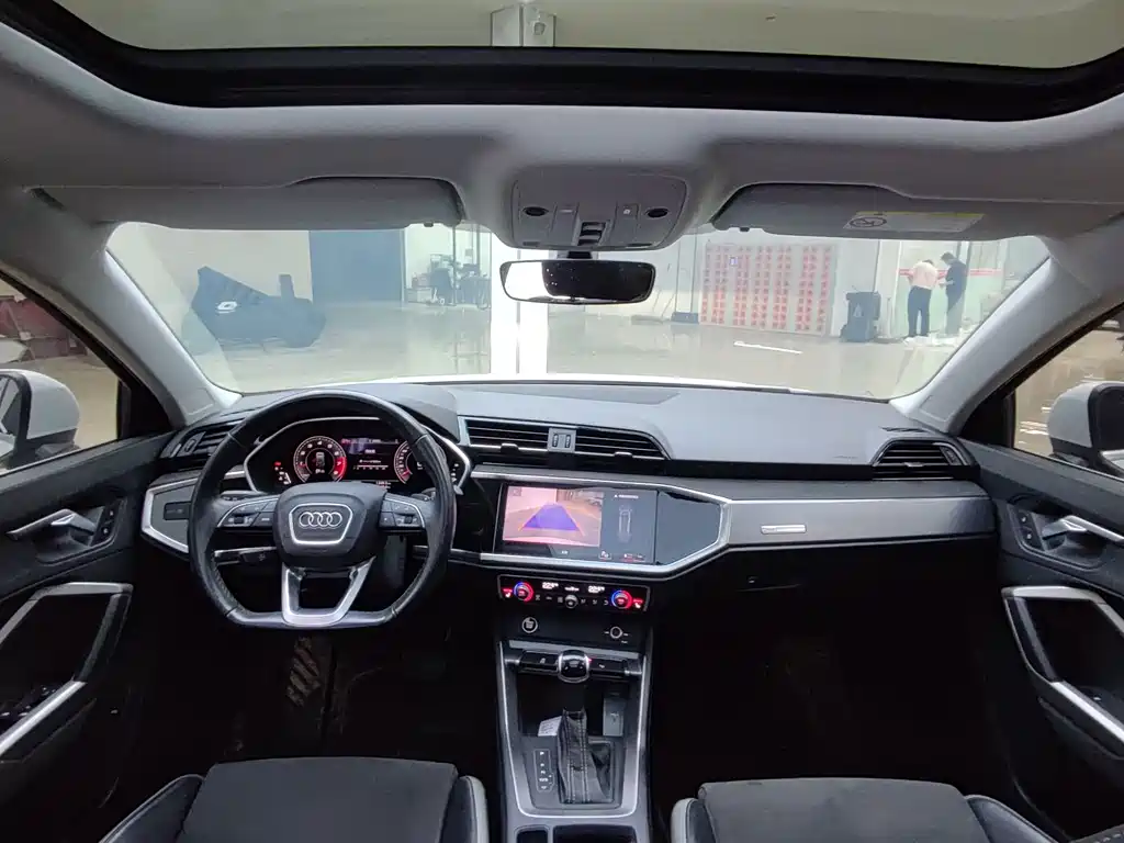 Audi Q3 2022 35 TFSI Fashionable and Dynamic купить на сайте DeffCars