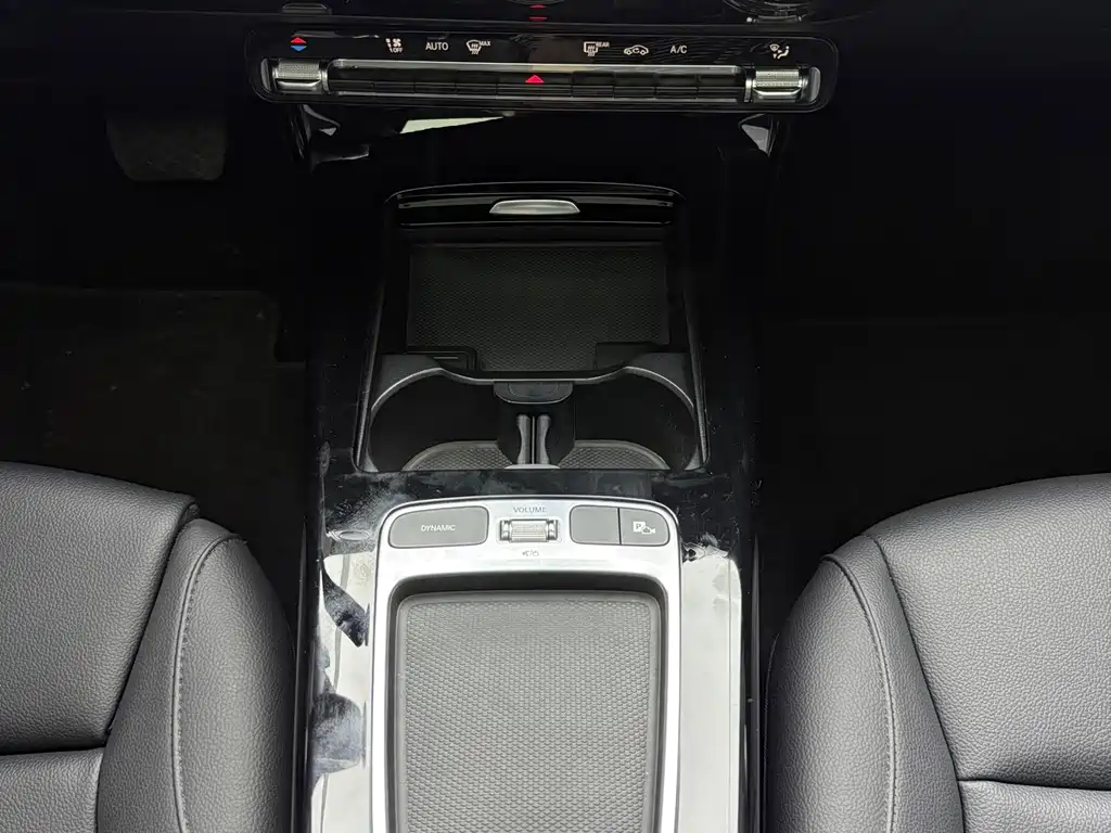 Mercedes-Benz A-Class 2023 A 180 L купить на сайте DeffCars