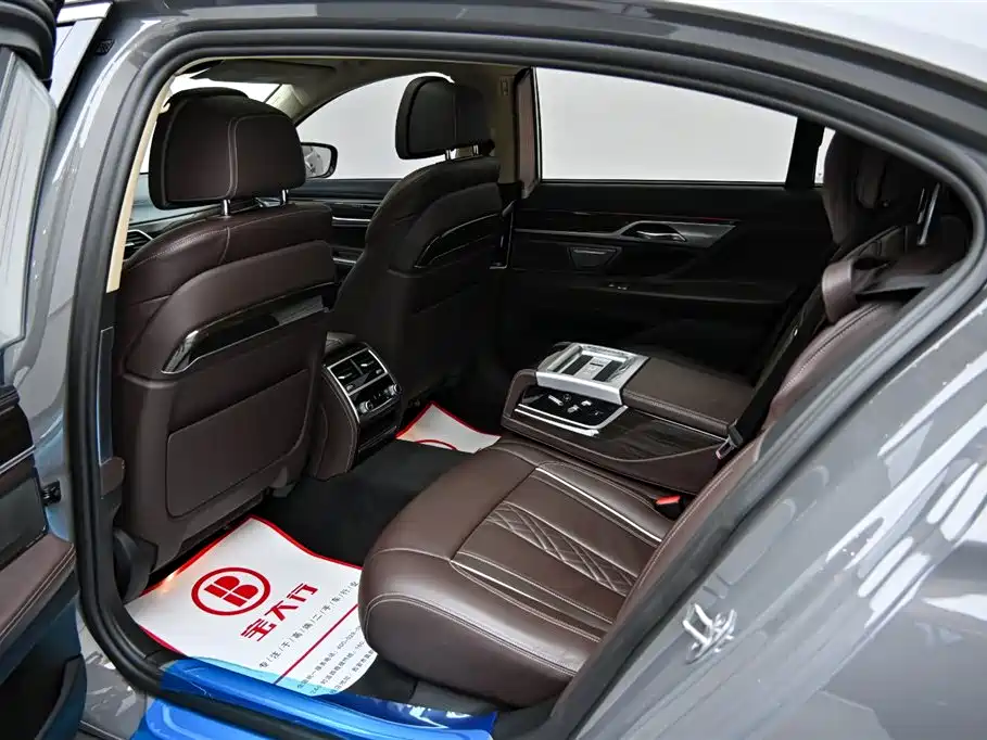 BMW 7 Series 2021 730Li Luxury Package купить на сайте DeffCars