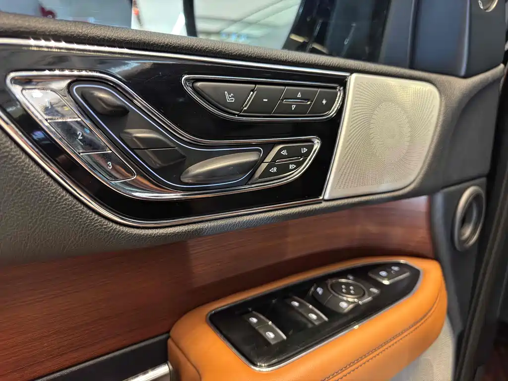 Navigator 2019 3.5T Honor Edition National VI купить на сайте DeffCars