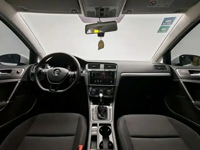 Golf 2020 Beloved Edition 200TSI DSG Comfortable and Enterprising купить на сайте DeffCars