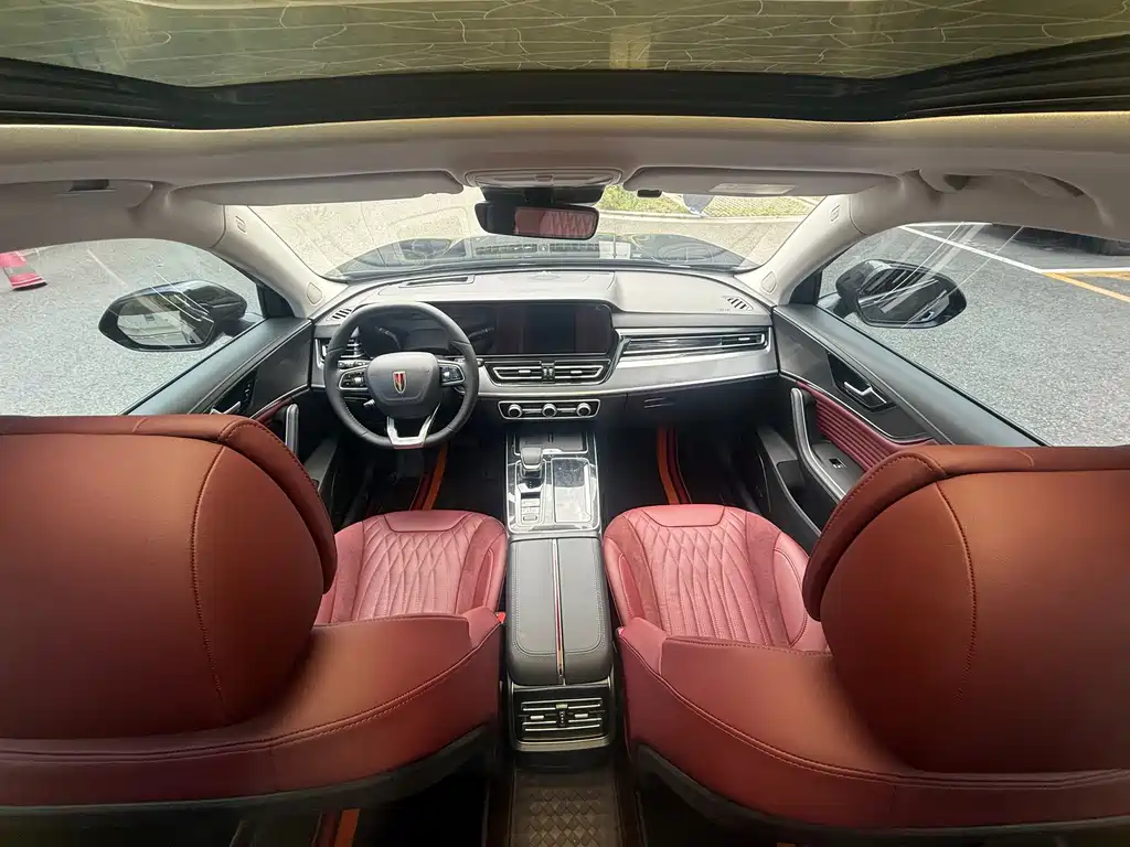 Hongqi HS5 2023 2.0T Qixiang Pro version купить на сайте DeffCars