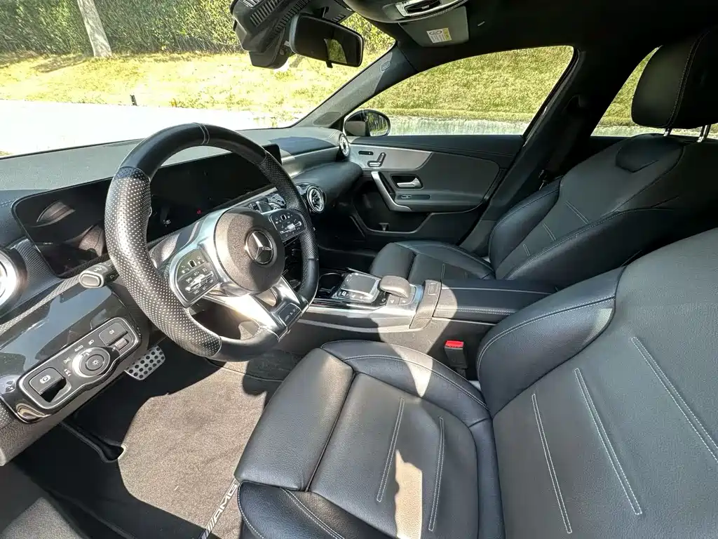 Mercedes-Benz A-Class AMG 2023 AMG A 35 L 4MATIC купить на сайте DeffCars