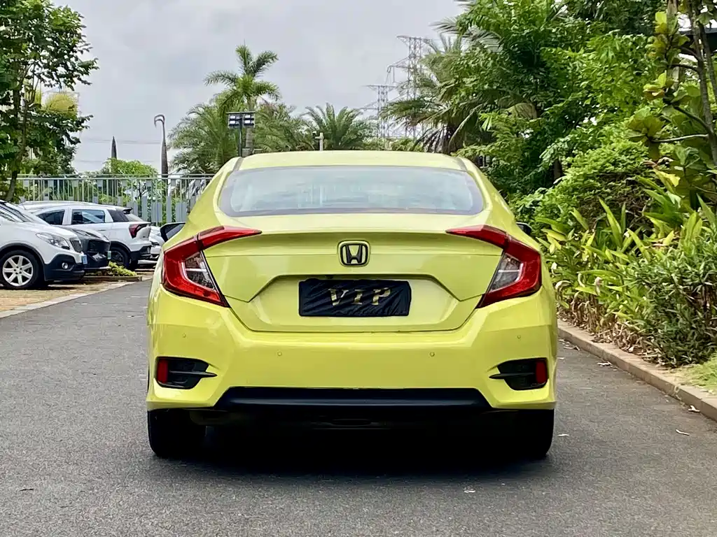 Civic 2019 220TURBO CVT Dynamic Edition National V купить на сайте DeffCars