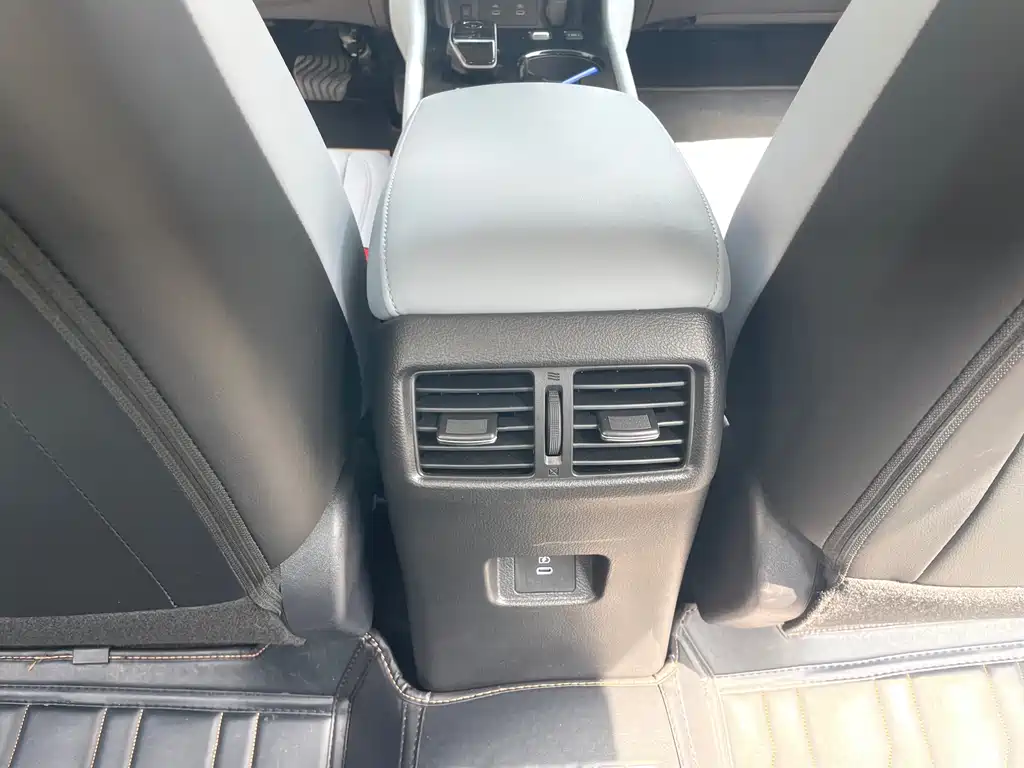 Sylphy 2023 Super Hybrid Electric Drive Ultra Luxury Ultra купить на сайте DeffCars