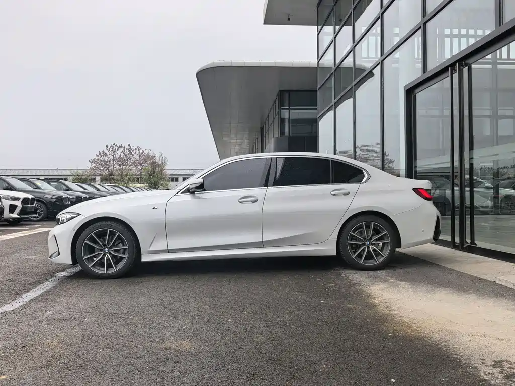 BMW 3 Series 2025 325Li M Sports Package купить на сайте DeffCars