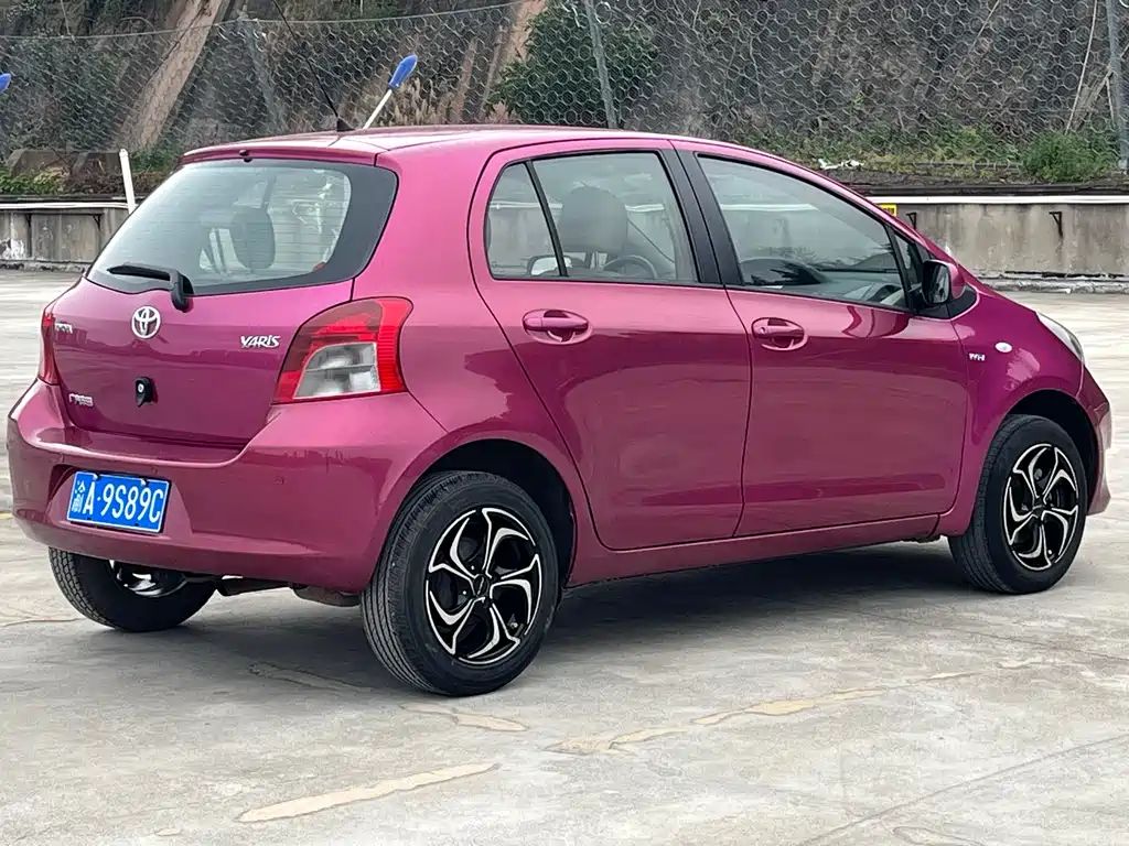 Yaris 2011 1.6E Automatic Charming Edition купить на сайте DeffCars